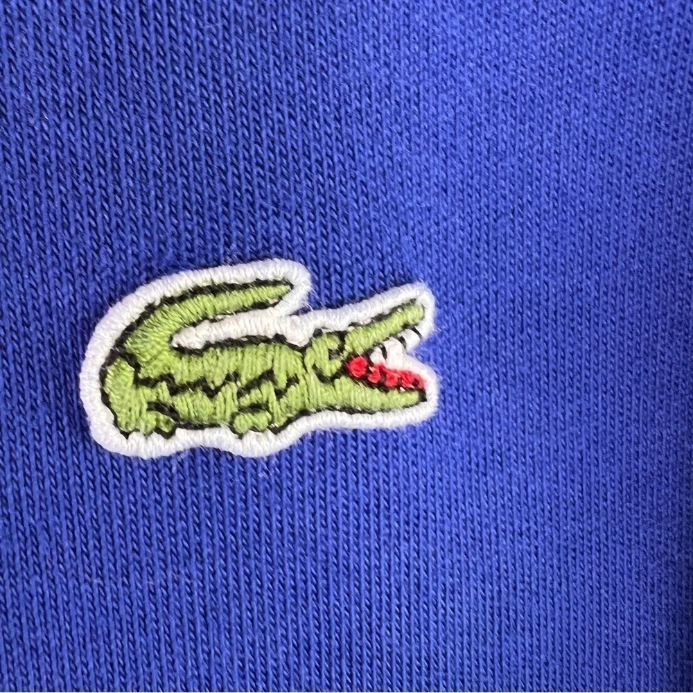 VINTAGE LACOSTE ¼ ZIP MEN’S PULLOVER. Blue w/green alligator logo. 100% Cotton